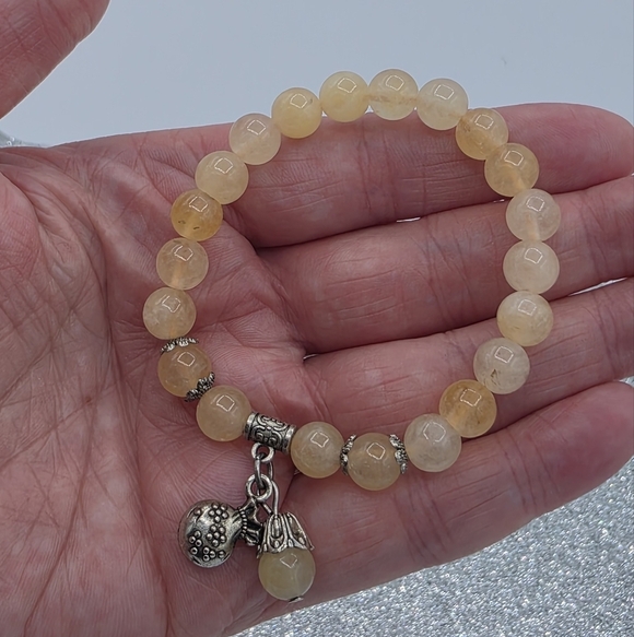 Yellow Jade Stone Charm Bracelet - Picture 2 of 4